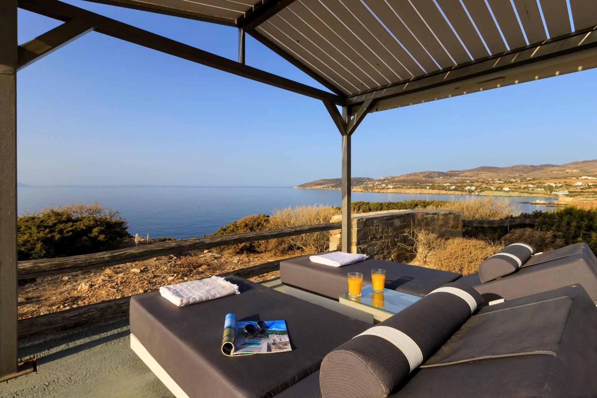 Martineli Residence - A Beachfront Estate Drios Extérieur photo