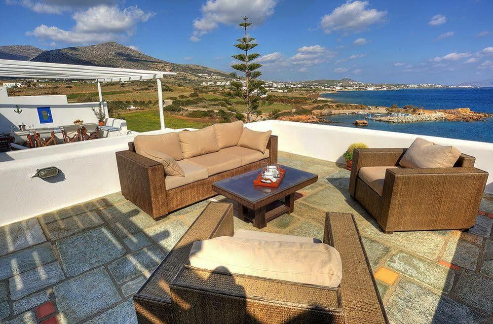 Martineli Residence - A Beachfront Estate Drios Extérieur photo